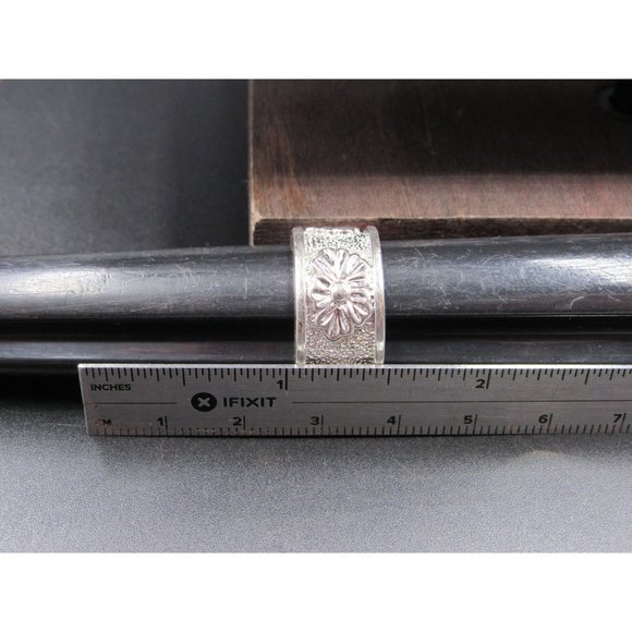 Size 8 Silver Tone Quality Heavy Flower Band Ring Vintage Wedding Engagement - Picture 6 of 7